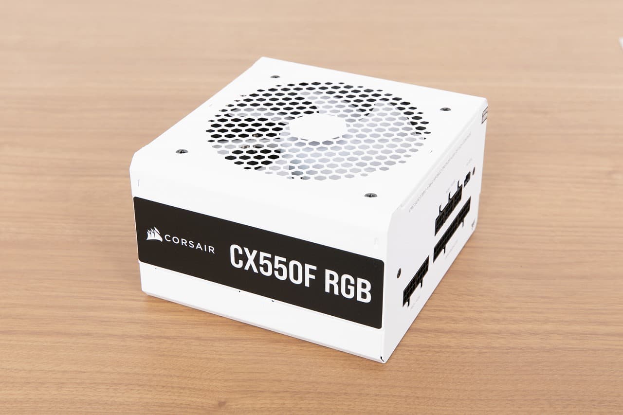 電源Corsair CX550F RGB