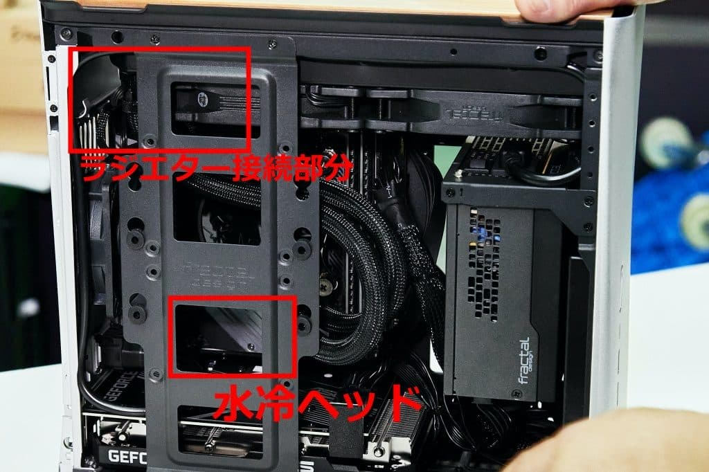 「Z590FD-Mini」の水冷式CPUクーラーの説明画像