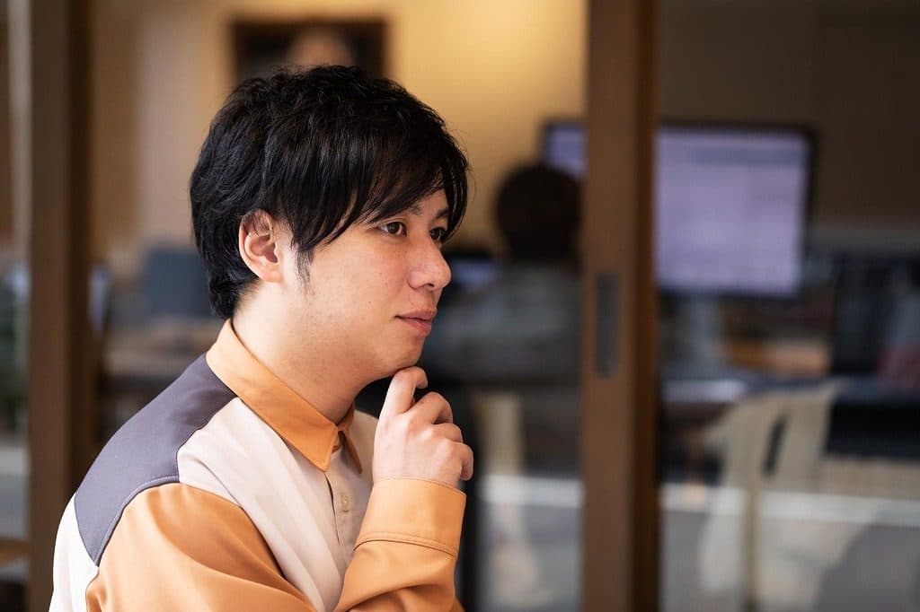 サードウェーブ（ドスパラ）のBTOパソコンレビュー・田口尚平さんのインタビュー風景。ゲーム制作者の狂気について語る田口さん
